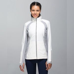 LULULEMON Rebel Runner Jacket in Ghost / Hyper Stripe Heathered Slate Ghost, 8